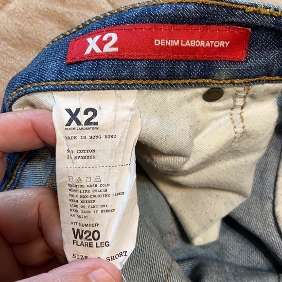 Denim laboratory flare leg Jean - Picture 9 of 10